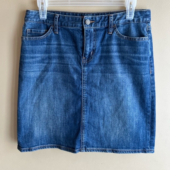 Tommy Hilfiger denim skirt - Picture 12 of 12